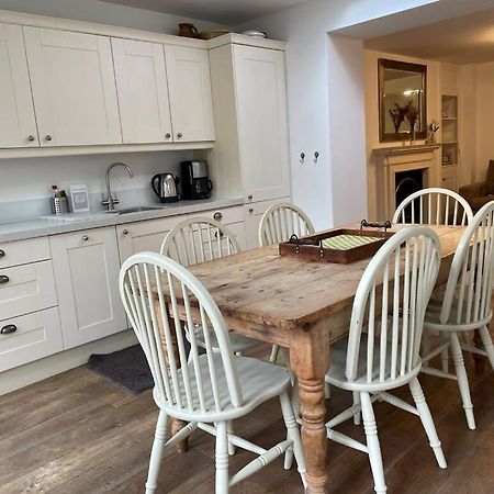 Beautiful 3 Bed Basement Flat With Garden Daire Bath Dış mekan fotoğraf